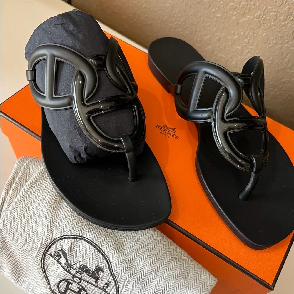 Hermès Black Sandals